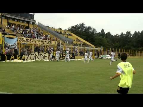 "Gol de Tiro Libre de Goñi a Brown de Adrogue" Barra: La Barra de Flandria • Club: Flandria