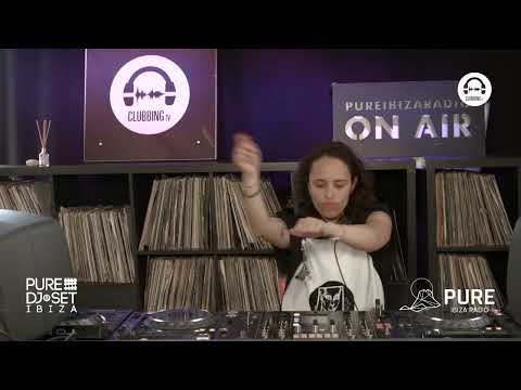 Joyce Muniz playing her collab tune with Theus Mago BALIN BALI at @clubbingtvofficial