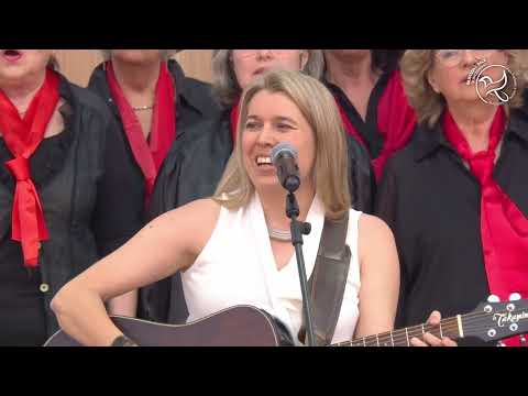 TODO CAMBIA - Erica Boschiero & Coro Università Popolare di Treviso LIVE @ ARENA DI VERONA