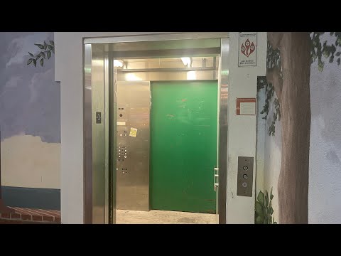 Non-Scenic Delaware Hydraulic Elevator at Shops at First Street Station, Rehoboth Beach, DE