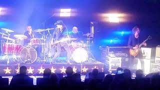 Remu plays Hurriganes - Hot Wheels