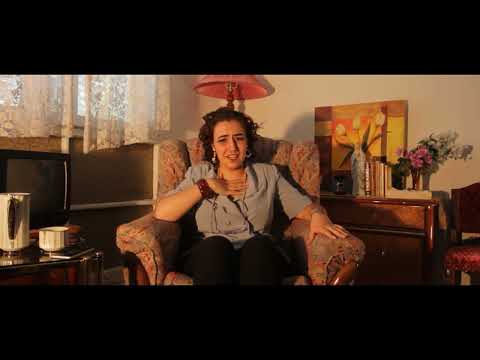 ENTRE DOS PUERTAS [TRÁILER OFICIAL]