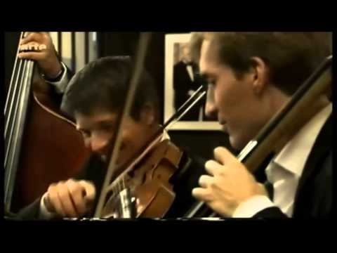 Johann Strauss II - Kaiser,Walzer Op.437 (The Philharmonics)