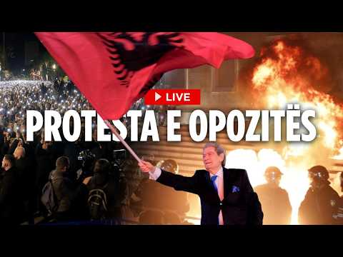 🔴LIVE/ Plas në protestën e opozitës! Molotovë dhe fishekzarrë në drejtim të kryeministrisë