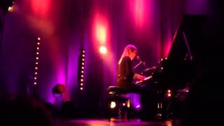 Cœur de pirate - Hôtel Amour inédit piano (live @ Cologne,