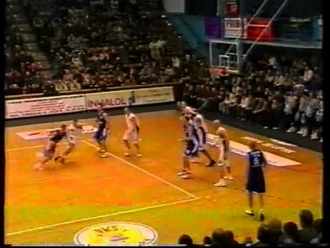 2002/2003 (IX kolejka): Czarni Słupsk - Azoty Unia Tarnów