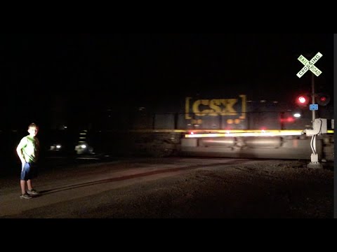 TRAIN TRACKERS # 19 - CSX NIGHT-TIME SIGHTINGS