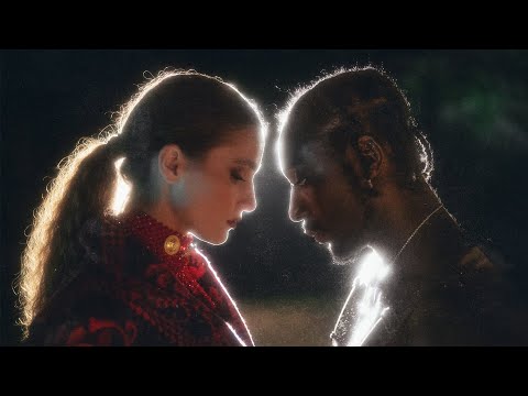 Evangelia & Negros Tou Moria - M' Aresei - Official Music Video