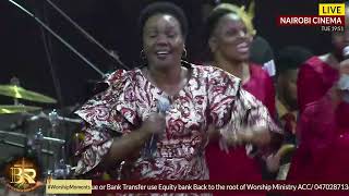 Download lagu Dr Sarah K and Shachah Team-KIGOOCO. mp3