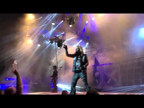 Motley Crue -- 