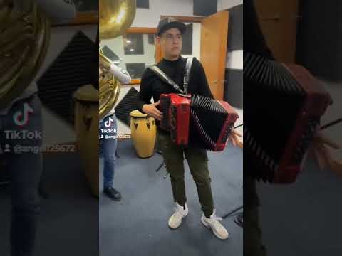 corazón necio 🤠❤️🤯🪗