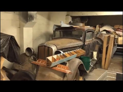 Barn Find | Forgotten warehouse full of Classic Cars,Muscle Cars...Must go!