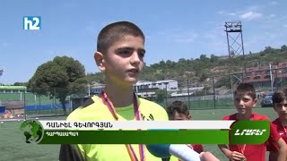 Ստացված էր մրցաշրջանը, մարզիչին, կարևորը, լսում էինք. «Փյունիկի 1-10»-ի կրկնակի հաջողության մասին