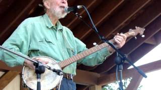 Pete Seeger, "She'll Be Comin' Round the Mountain," August 25, 2013.