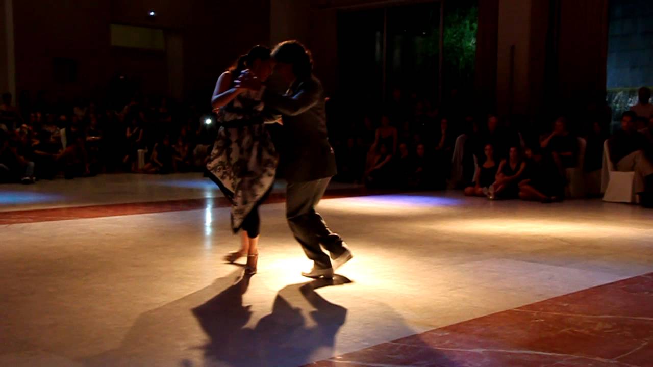 Video thumbnail for ROMINA GODOY E MILTON HOMANN - 4º WORKSHOP MILONGA SEVILLA 2013 - II