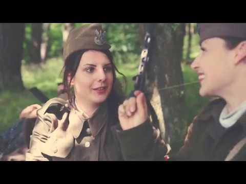 SGRH GRYF - Z PODNIESIONĄ GŁOWĄ