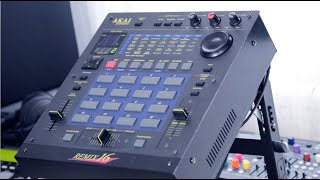 Video thumbnail for Akai Remix 16- Phrase Sampler -what does it sound like with Break and Samples? by Dziam Bass