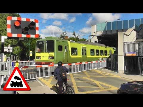 Railway Crossing - Lansdowne Road, Dublin - IE 8520 Class Dart Train 8622