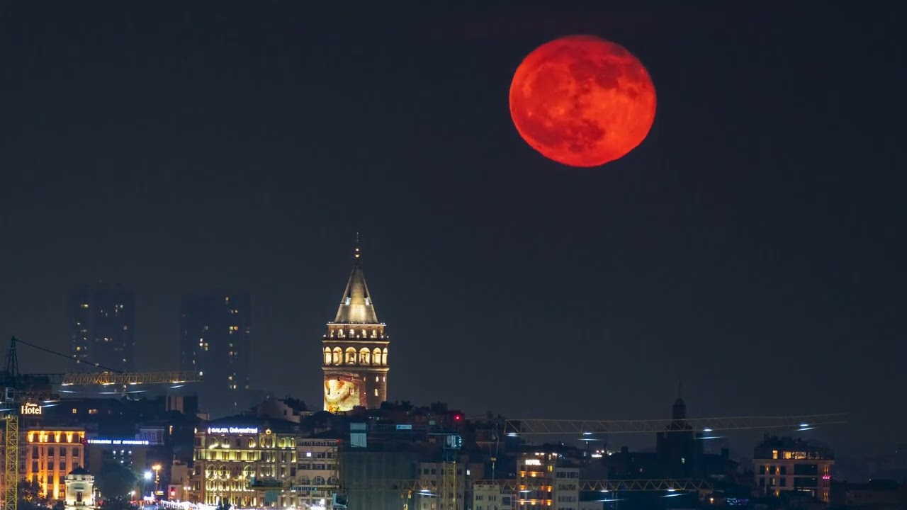 "Blue Moon" Illuminates Istanbul’s Historic Galata Tower || ViralHog
