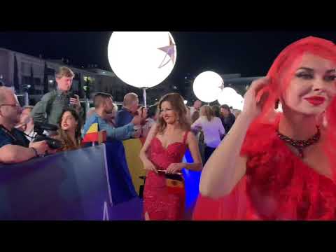 Kseniya Simonova at Eurovision Orange Carpet feat. Anna Odobescu