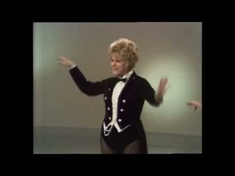 Wenn die Mutter mit der Tochter ..... (Marika Rökk und Gabriele Jacoby)