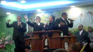 Ederson & Daniel cantando com Moisés e Roberto.AVI