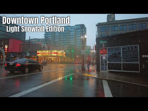 Portland's First Snowfall in 2021 (no sticking) Walking in Downtown