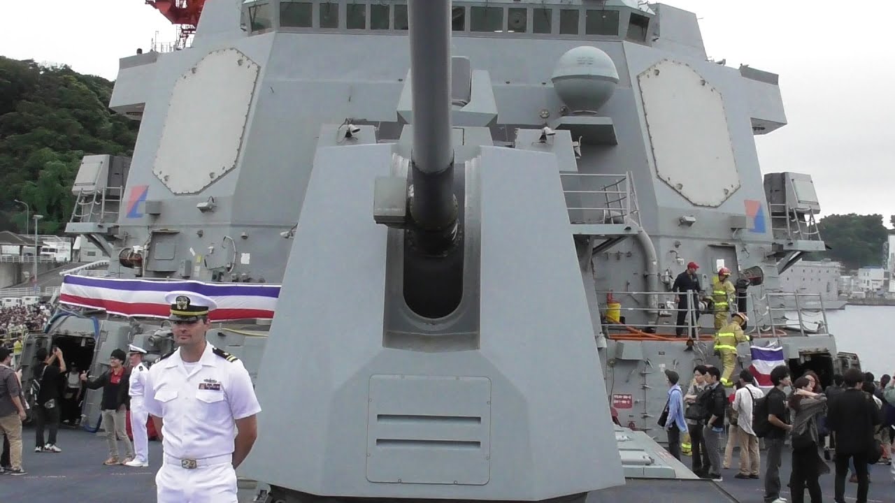 アメリカ海軍ミサイル駆逐艦　ジョン・フィン　DDG-113　一般公開　近くにはシーウルフ級原子力潜水艦が！！　USS John Finn　よこすかフレンドシップデー　2024