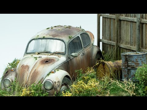 Abandoned VW Beetle Diorama - scale 1/24