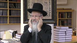 הרב הגאון אברהם יוסף שליט"א הדוגמא האישית הוא הכי הכי חשוב שיש פרשת מטות מסעי תשפ"ה (הרב אברהם יוסף) - התמונה מוצגת ישירות מתוך אתר האינטרנט יוטיוב. זכויות היוצרים בתמונה שייכות ליוצרה. קישור קרדיט למקור התוכן נמצא בתוך דף הסרטון