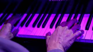 Raul Midón - Listen to the Rain (Live)