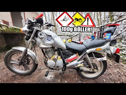 Wie viele BÖLLER ÜBERLEBT ein MOTORRAD 💥? - Ultimatives Feuerwerk Experiment! [reupload]