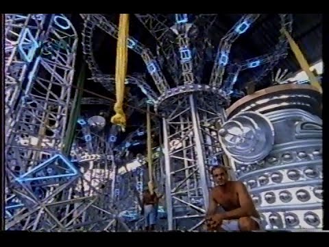 ENSAIO GERAL (2000) - Documentário sobre a preparação do carnaval da Mocidade