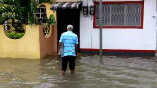 preview picture of video 'Rainy Morning, San Pedro de Macorís'