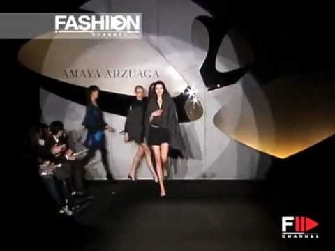 "Amaya Arzuaga" Autumn Winter 2003 2004 Milan 3 of 3 Pret a Porter Woman by FashionChannel