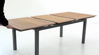 OUTFLEXX Garten-Essgruppe, OUTFLEXX® anthrazit matt, Alu / Teak / Textil, Ausziehtisch 180/240 x 100cm, 4 Stapelsessel, 2 Klappstühle