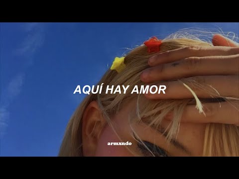 mi niña bonita, mi dulce princesa, me siento en las nubes cuando tú me besas 💙