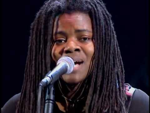 download lagu mp3 mp4 Tracy Chapman Fast Car Live, download lagu Tracy Chapman Fast Car Live gratis, unduh video klip Tracy Chapman Fast Car Live