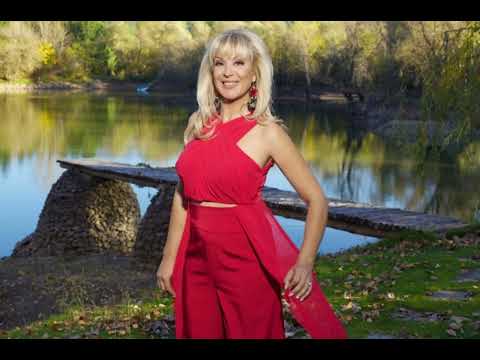 Тони Дачева ретро машъп / TONI DACHEVA RETRO MASHUP ☆ ♫ █▬█  █  ▀█▀ ♫ ☆  2025 ( Official Video )