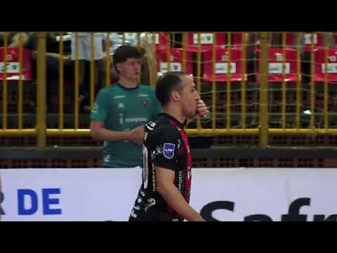 Pato Futsal faced Campo Mourão.