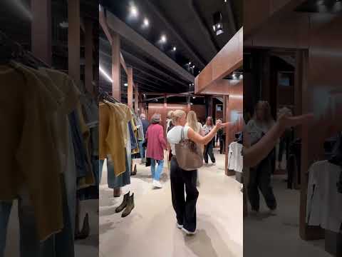 Tienda nueva de Zara en Madrid #tiendaderopa #moda #lugares #estilo #ropa 📍calle de serrano 23