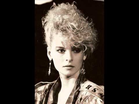 IVETA BARTOŠOVÁ-PROSÍM VÁS