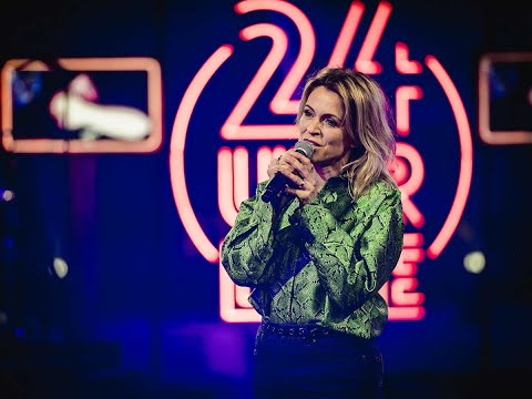 Karen Damen - Black horse and the cherry three