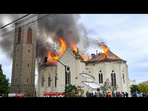 INCÊNDIO NA IGREJA MATRIZ DE FLORES DA CUNHA/RS.