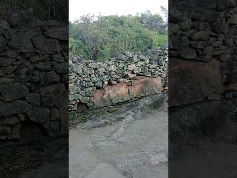 Muros antigos da Xigue-Xigue de Igatu,  Andarai,  ChapadaDiamantina,  Bahia,  Brasil