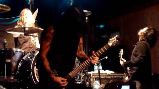 Rev Theory - Wicked Wonderland (Live)