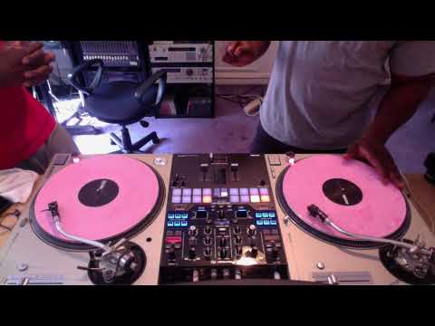 DJ Rob Swift explains the "Crab" scratch