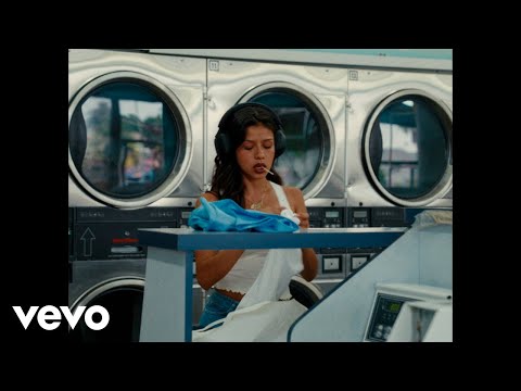 Becky G, Chiquis - CUIDADITO (Visualizer (LAVANDERIA - ESQUINA))