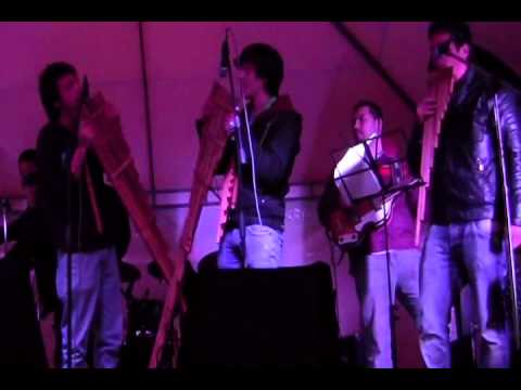 Voces de la montaña / Voces / Plaza las nieves