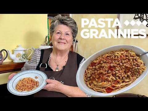 Enjoy Rosita's spaghetti with meatballs from Abruzzo! | Pasta Grannies